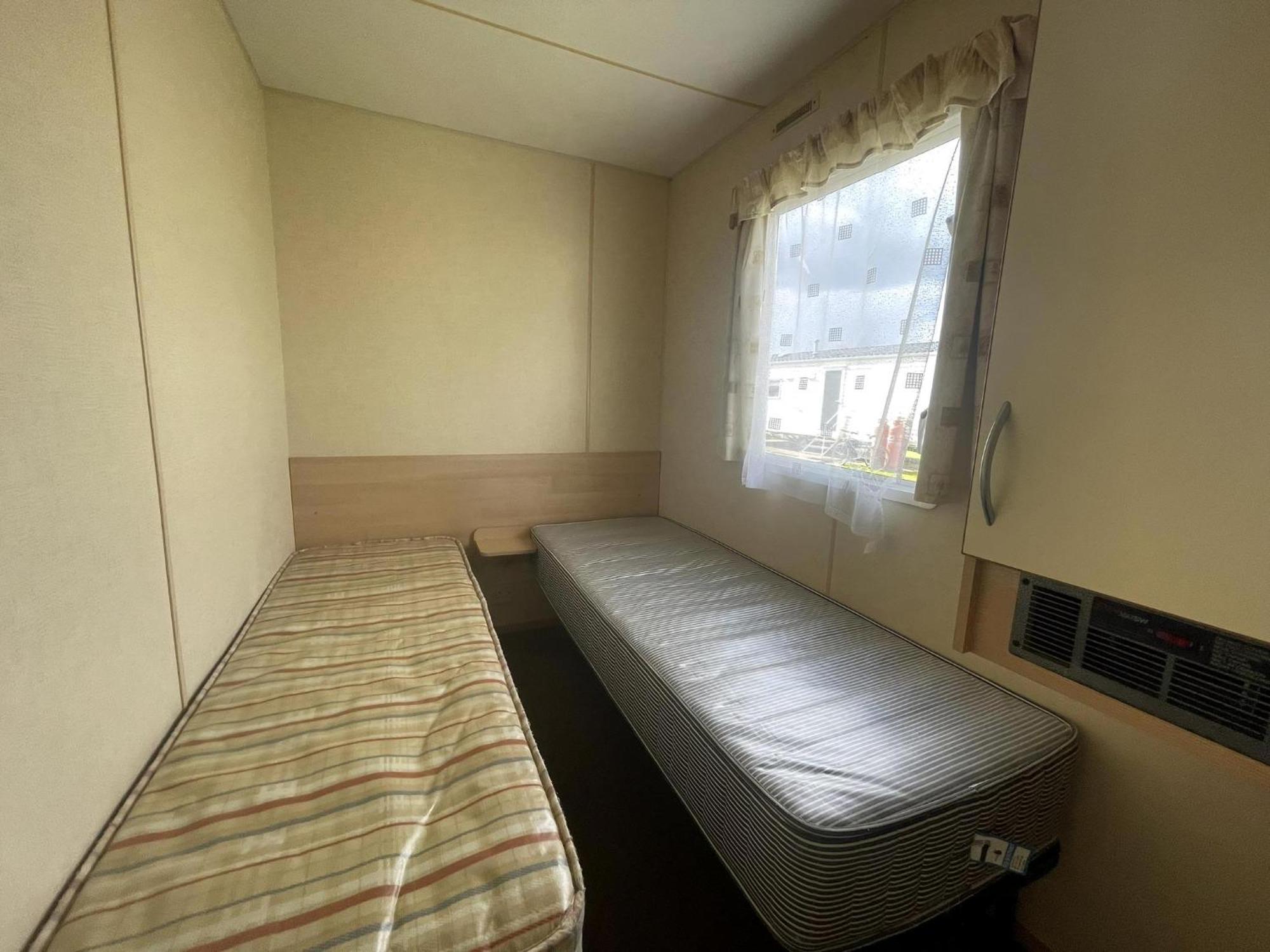 Lovely 8 Berth Caravan At St Osyth Beach Holiday Park Ref 28101G Clacton-on-Sea Exterior foto
